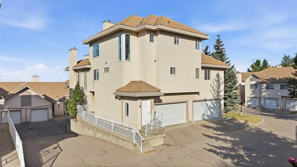 501 Patterson View SW, Calgary — photo 2 of 48
