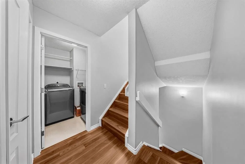 501 Patterson View SW, Calgary — photo 3 of 48