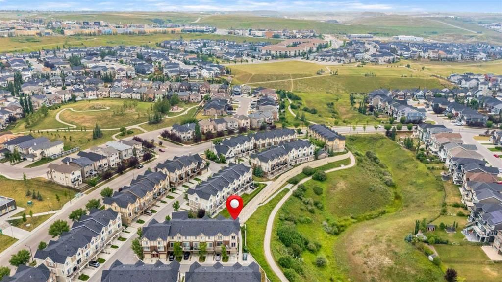 119 Sherwood Lane NW, Calgary — photo 2 of 48