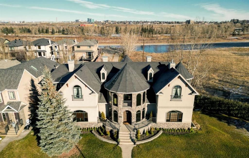 2248 9 Avenue SE, Calgary — main listing photo