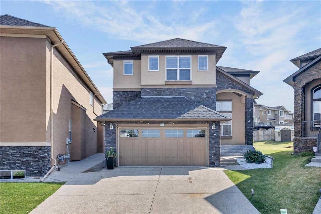 25 Sherwood Close NW, Calgary — main listing photo
