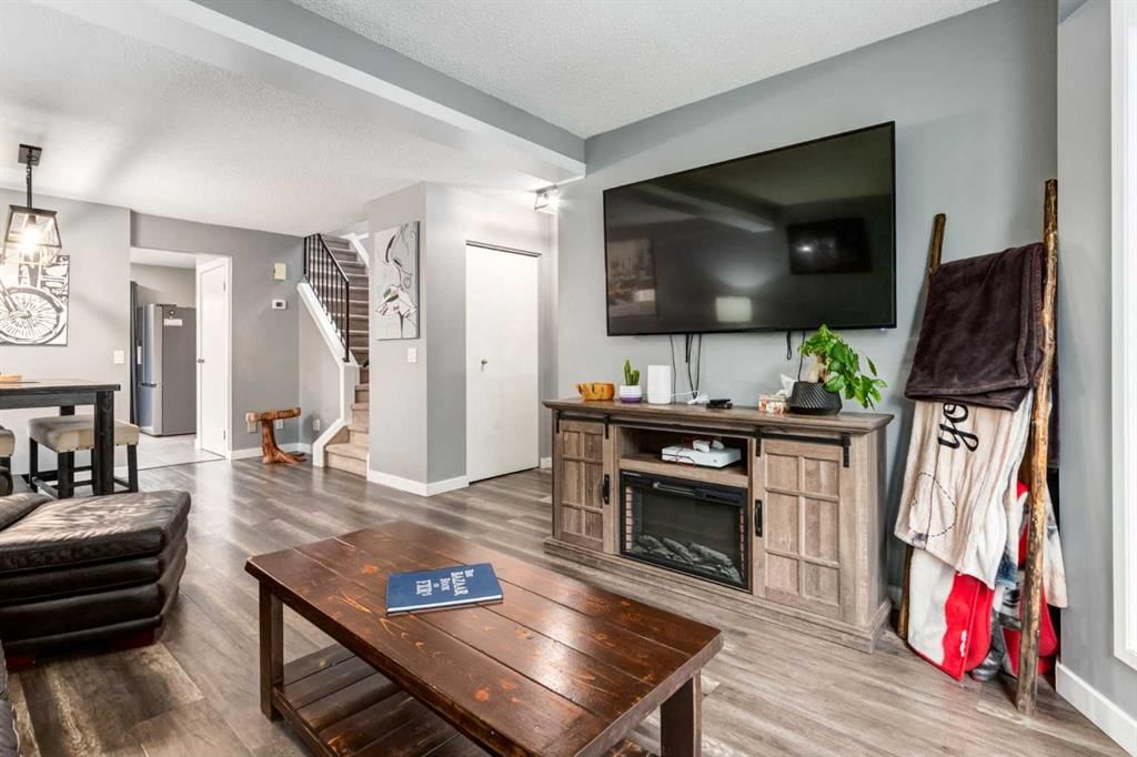 339 Coverdale Court NE, Calgary — photo 5 of 30