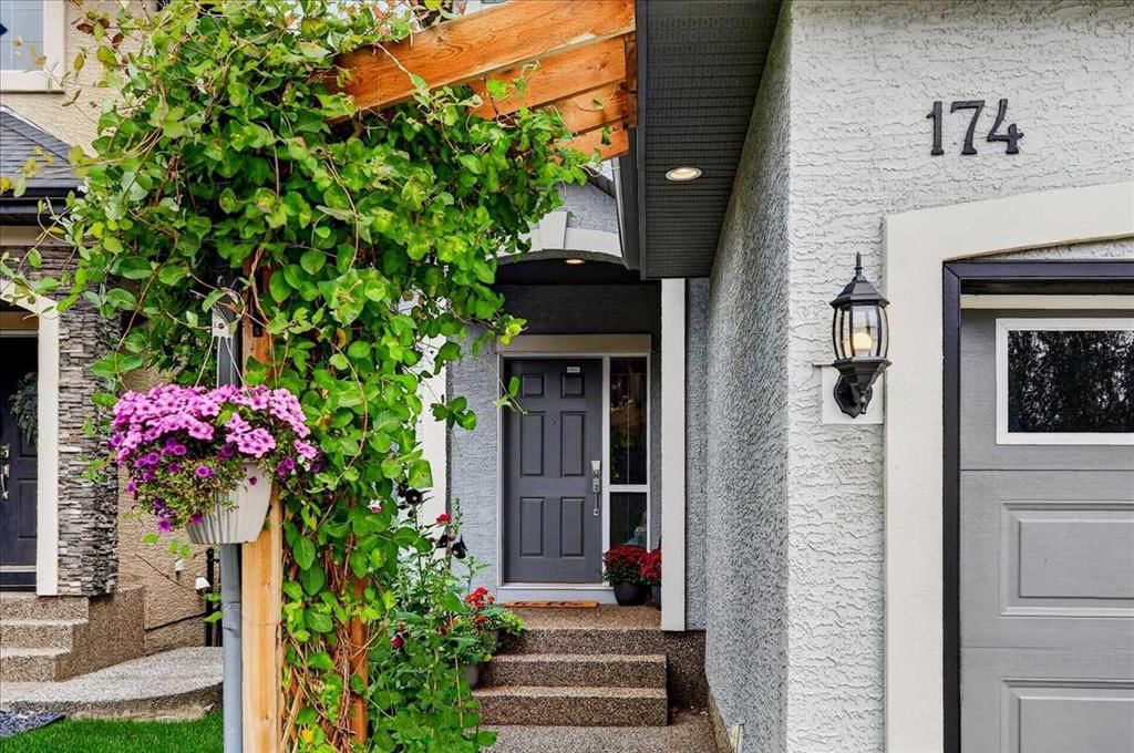174 Cranridge Terrace SE, Calgary — photo 2 of 47