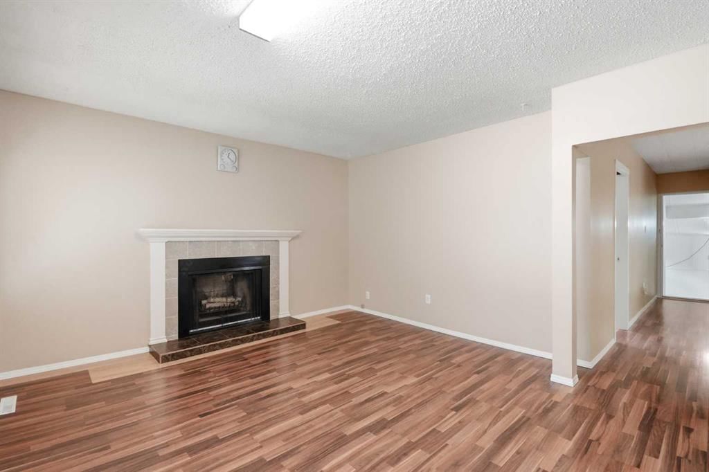 1832 43 Street SE, Calgary — photo 5 of 30