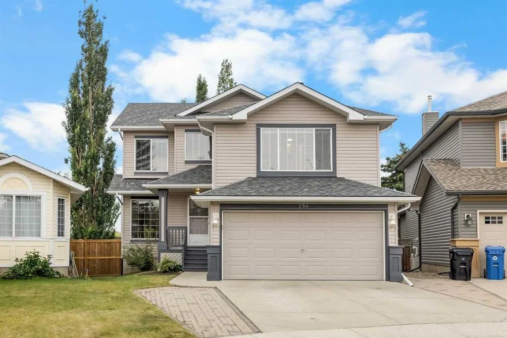 256 Harvest Glen Place NE, Calgary — main listing photo
