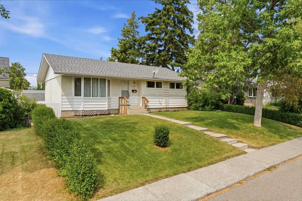 120 Glenpatrick Drive SW, Calgary — photo 2 of 46