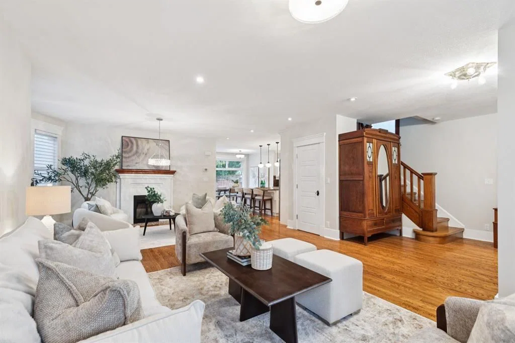 3607 7 Street SW, Calgary — photo 4 of 48