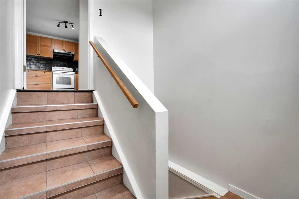 152 Fonda Drive SE, Calgary — photo 4 of 50