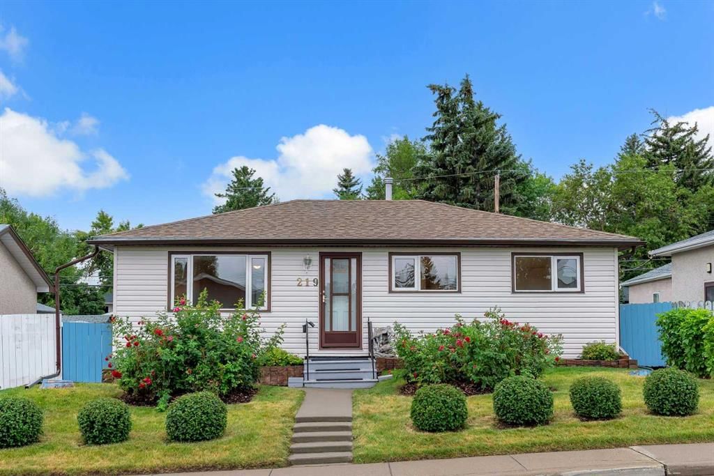 219 Tache Avenue NW, Calgary — main listing photo