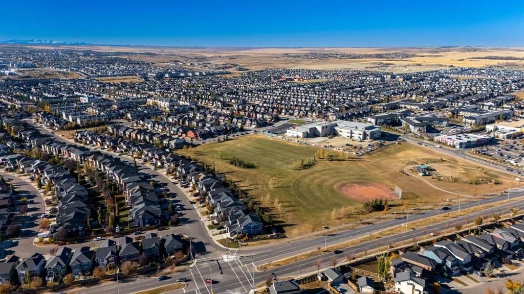 76 Evanspark Circle NW, Calgary — photo 5 of 47
