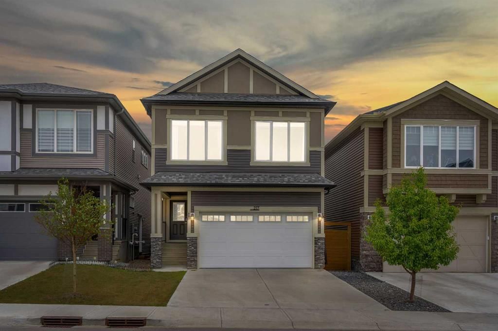 217 Lucas Crescent NW, Calgary — main listing photo