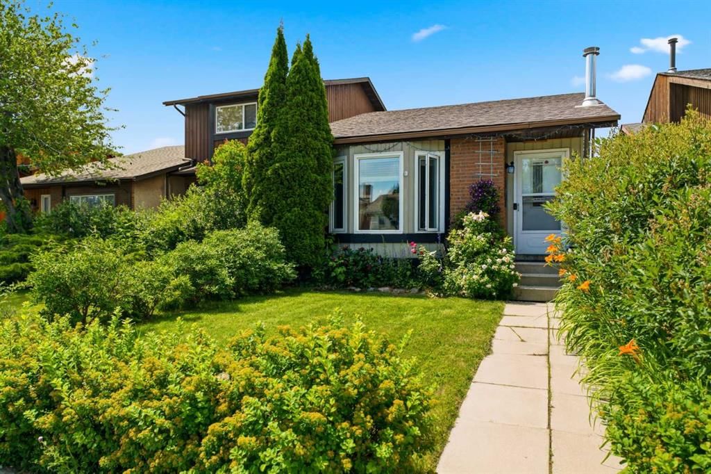 4227 49 Street NE, Calgary — photo 2 of 43