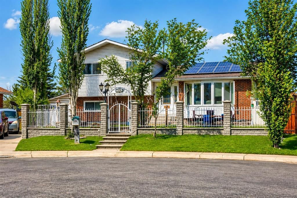 204 Whiteview Close NE, Calgary — main listing photo