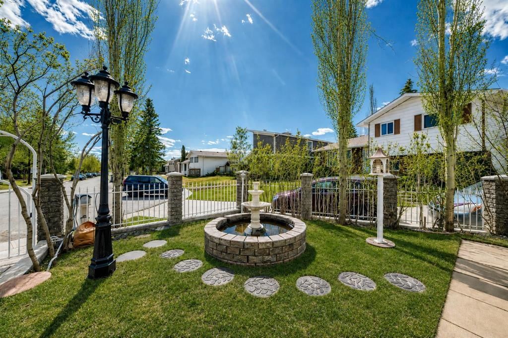 204 Whiteview Close NE, Calgary — photo 2 of 33