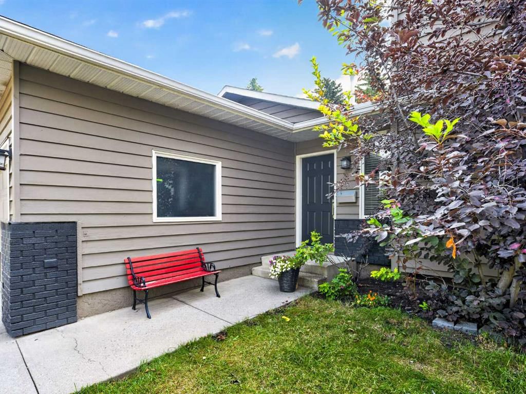 13704 Deer Run Boulevard SE, Calgary — photo 2 of 41