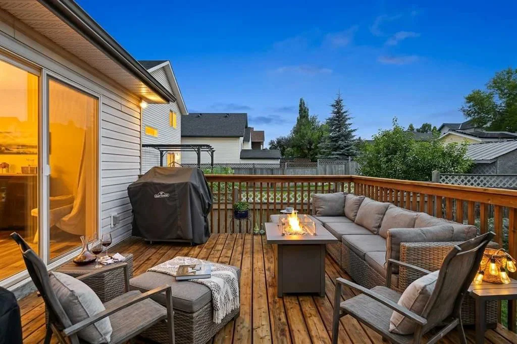 940 Coventry Drive NE, Calgary — photo 3 of 45