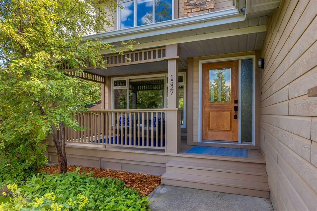 1527 Evergreen Drive SW, Calgary — photo 3 of 48