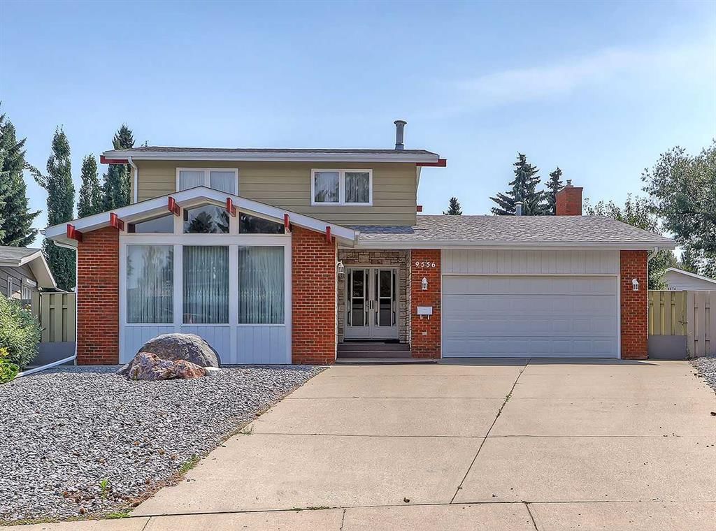 9556 Oakland Way SW, Calgary — main listing photo