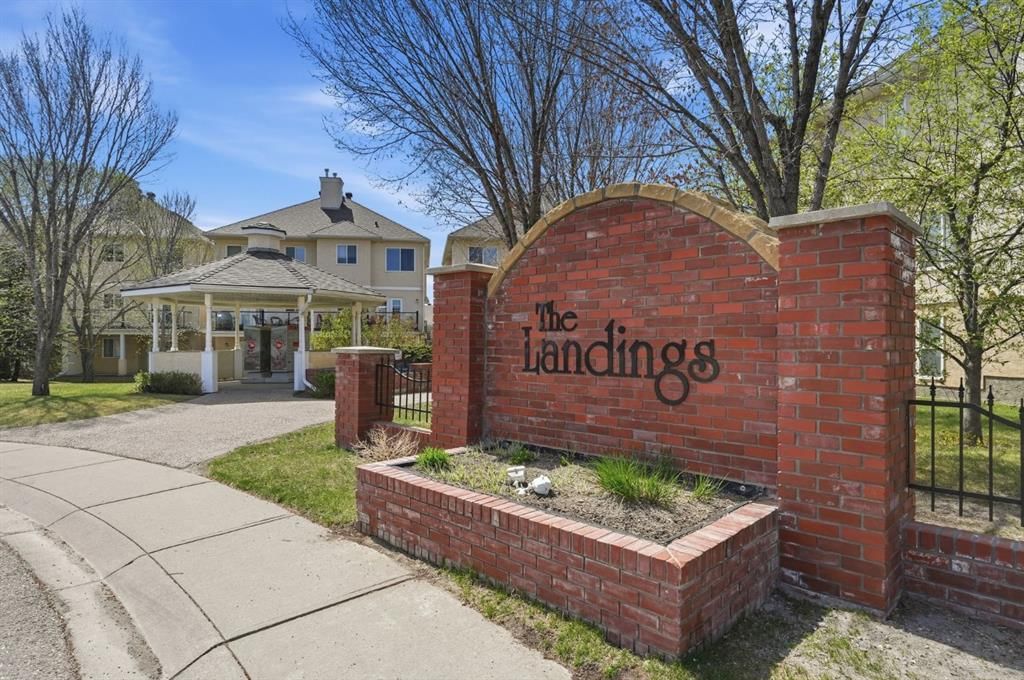 101 Sierra Morena Landing SW, Calgary — photo 2 of 34