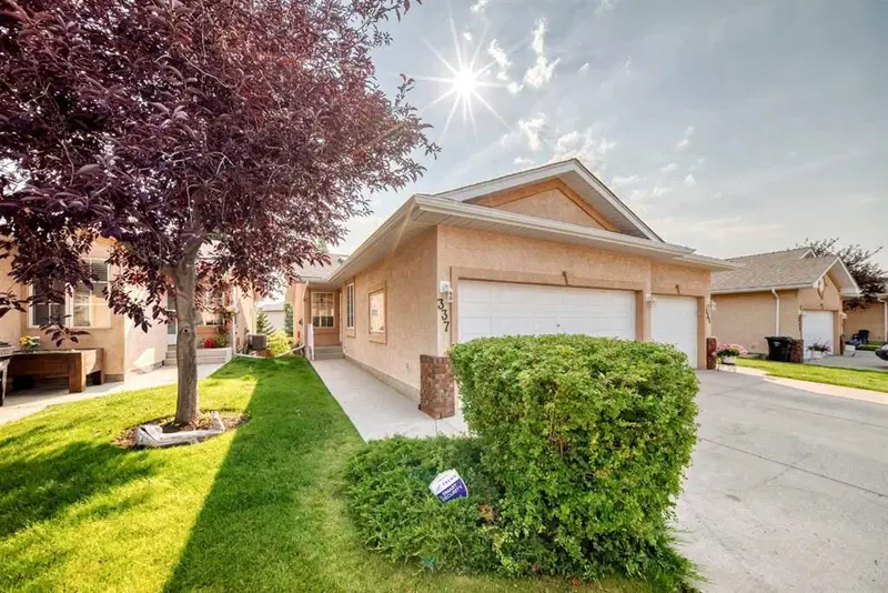 337 Harvest Lake Green NE, Calgary — main listing photo