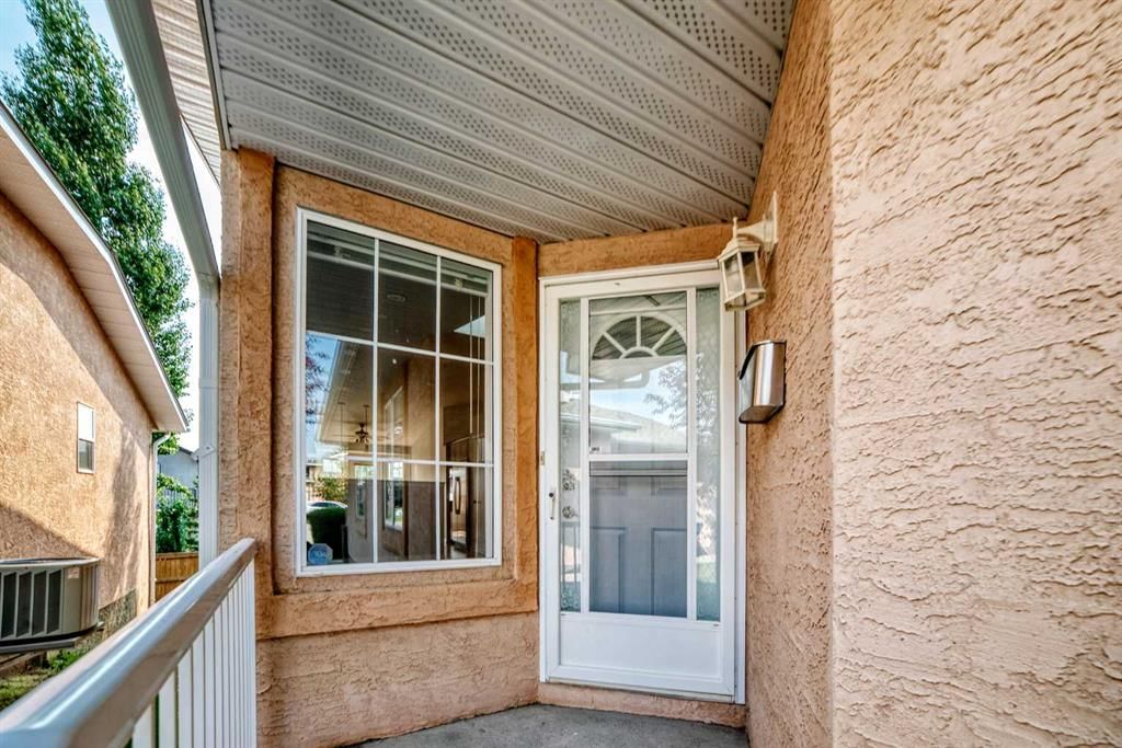 337 Harvest Lake Green NE, Calgary — photo 3 of 42