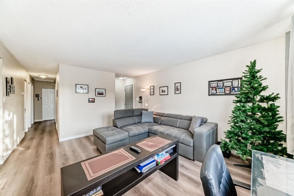 3221 32A Avenue SE, Calgary — main listing photo