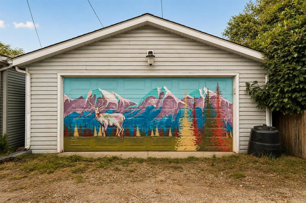 813 3 Avenue NW, Calgary — photo 3 of 49