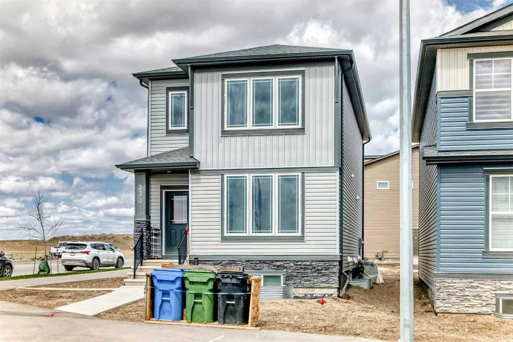 330 Ambleton Drive NW, Calgary — photo 3 of 48