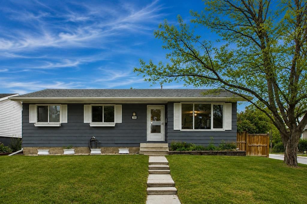 344 Queen Charlotte Road SE, Calgary — main listing photo