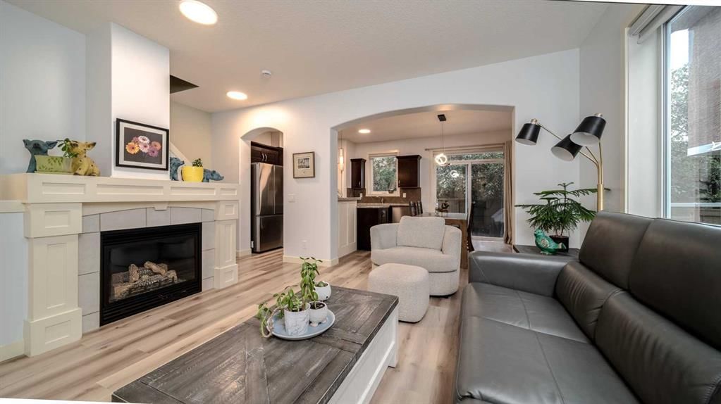 93 Cranleigh Heath SE, Calgary — photo 3 of 34