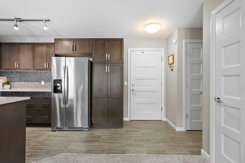 2105, 10 Market Boulevard SE, Airdrie — photo 5 of 47