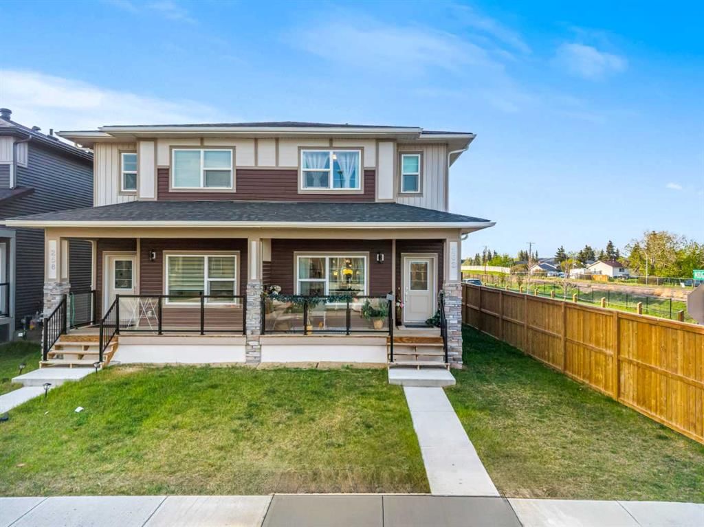 262 Midgrove Mews SW, Airdrie — photo 2 of 50