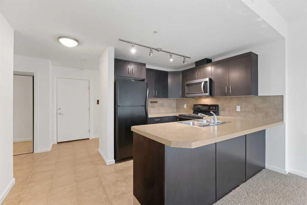 309, 1410 1 Street SE, Calgary — photo 4 of 49