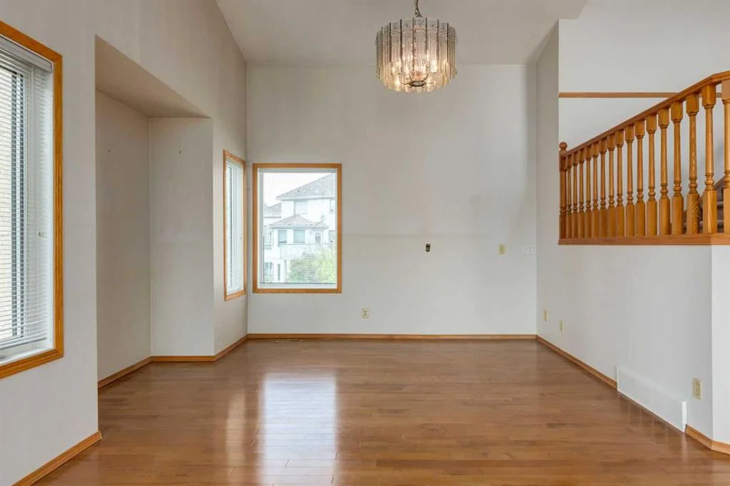183 Edgevalley Circle NW, Calgary — photo 5 of 50