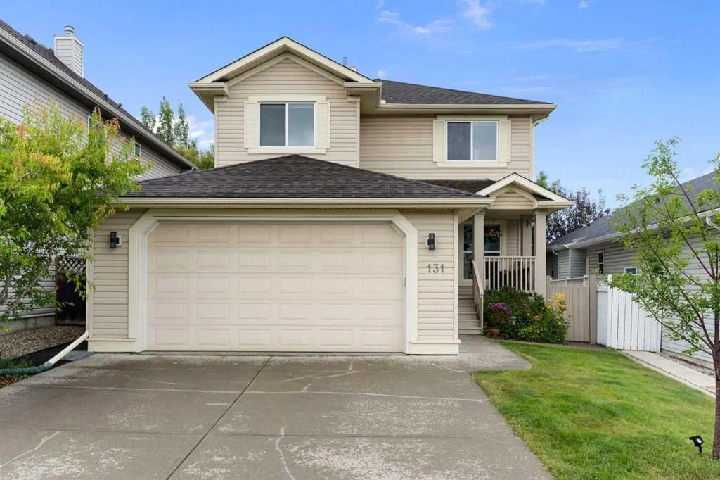 131 Valley Stream Close NW, Calgary — main listing photo