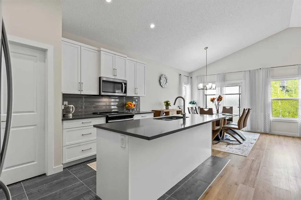119 Walgrove Green SE, Calgary — photo 4 of 48