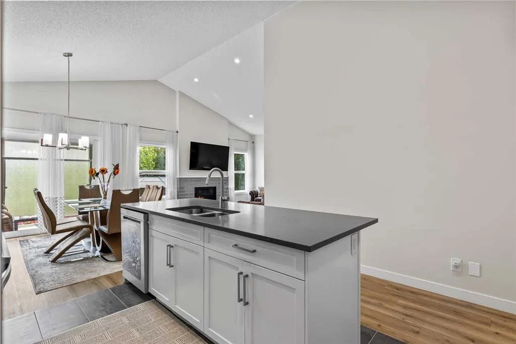 119 Walgrove Green SE, Calgary — photo 5 of 48