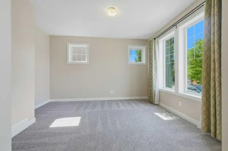 98 Elgin Meadows Circle SE, Calgary — photo 3 of 47