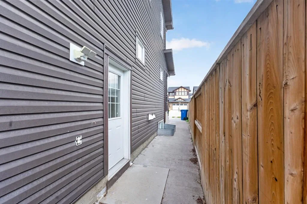93 Skyview Shores Terrace NE, Calgary — photo 5 of 50