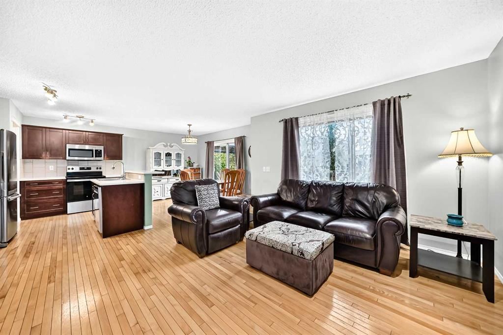 960 Copperfield Boulevard SE, Calgary — photo 3 of 31