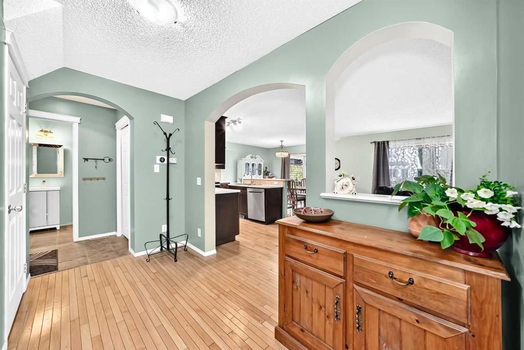960 Copperfield Boulevard SE, Calgary — photo 4 of 31