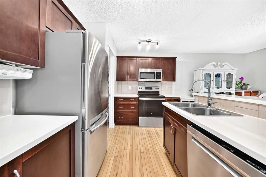 960 Copperfield Boulevard SE, Calgary — photo 5 of 31