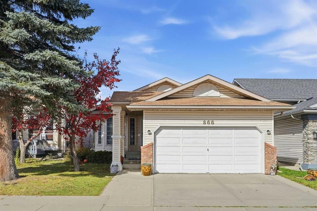 866 Applewood Drive SE, Calgary — main listing photo