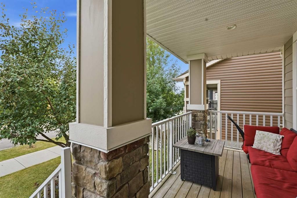 70 Legacy Glen Way SE, Calgary — photo 2 of 45
