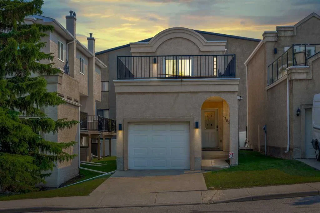 1707 23 Avenue SW, Calgary — photo 4 of 49