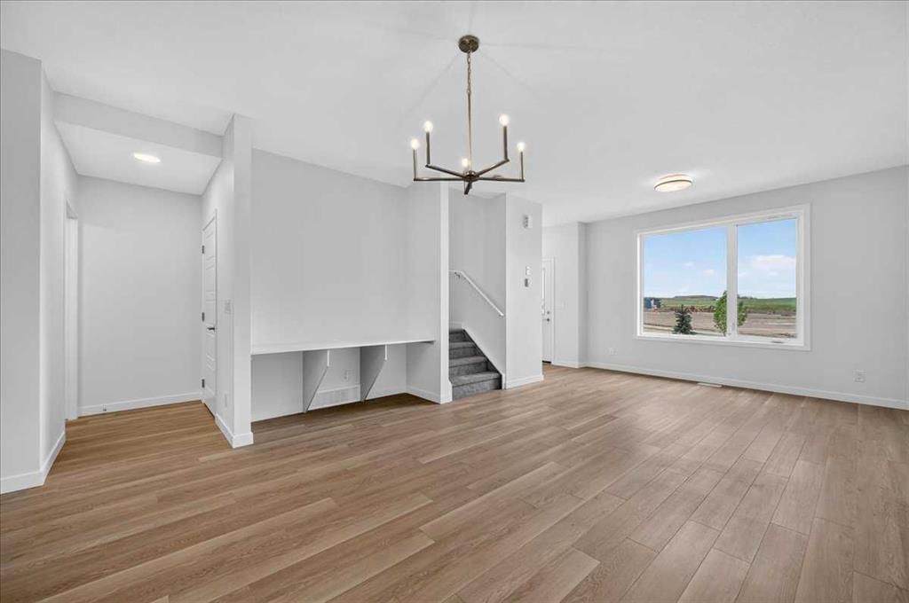 2089 Vantage Way SW, Airdrie — photo 5 of 32