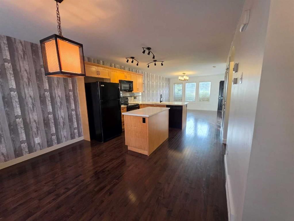 153 Rainbow Falls Manor W, Chestermere — photo 4 of 23