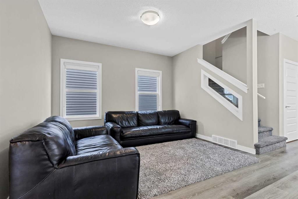 333 Ravenstern Link SE, Airdrie — photo 5 of 30