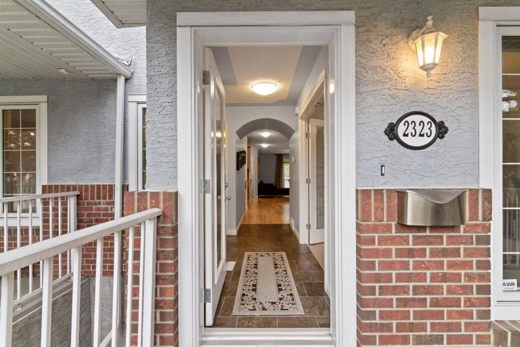 2323 5 Avenue NW, Calgary — photo 3 of 46