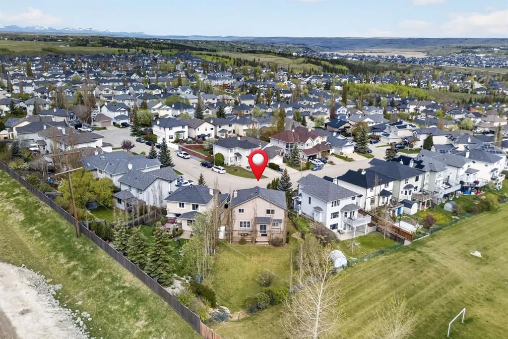 112 Valley Stream Close NW, Calgary — photo 4 of 50